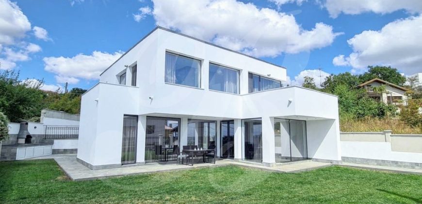 Moderne Villa mit Meerblick bei Albena