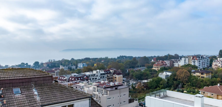 Designer möblierte Wohnung mit Parkplatz