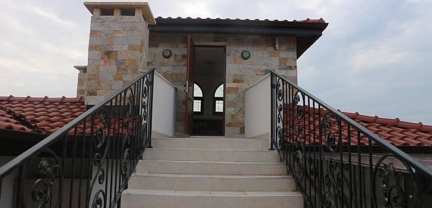 Schickes Penthouse im Arthur-Komplex, St. Vlas